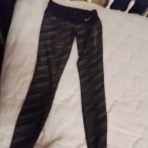 Womens Nike Dri-Fit jogger pants NWOT